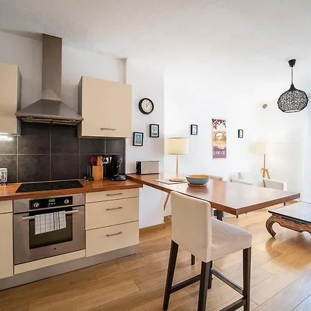 Daire L'ane Rouge De - Au Coeur De *